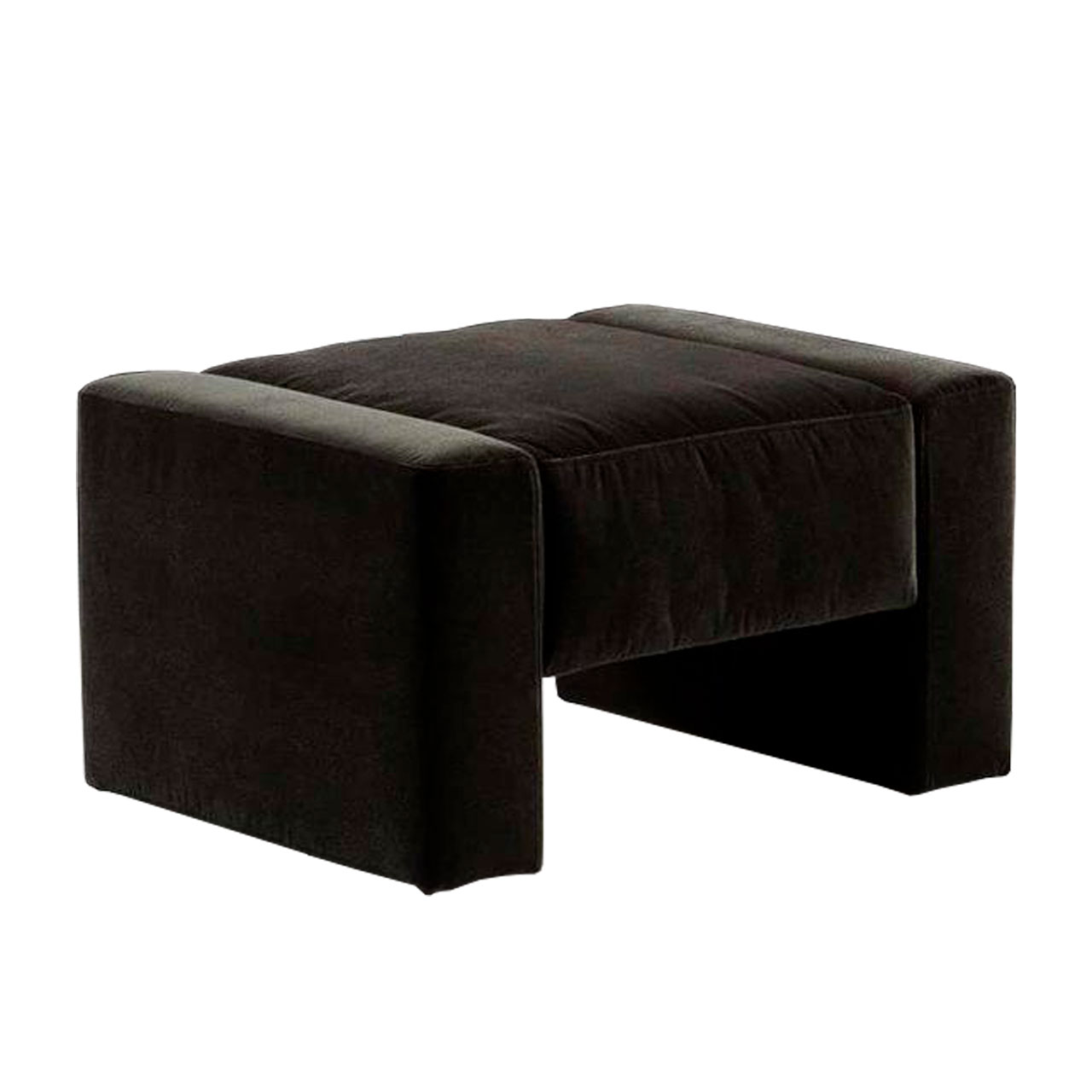 brühl visavis Hocker 21761 Freigestellter kubischer Hocker in schwarzem Leder.