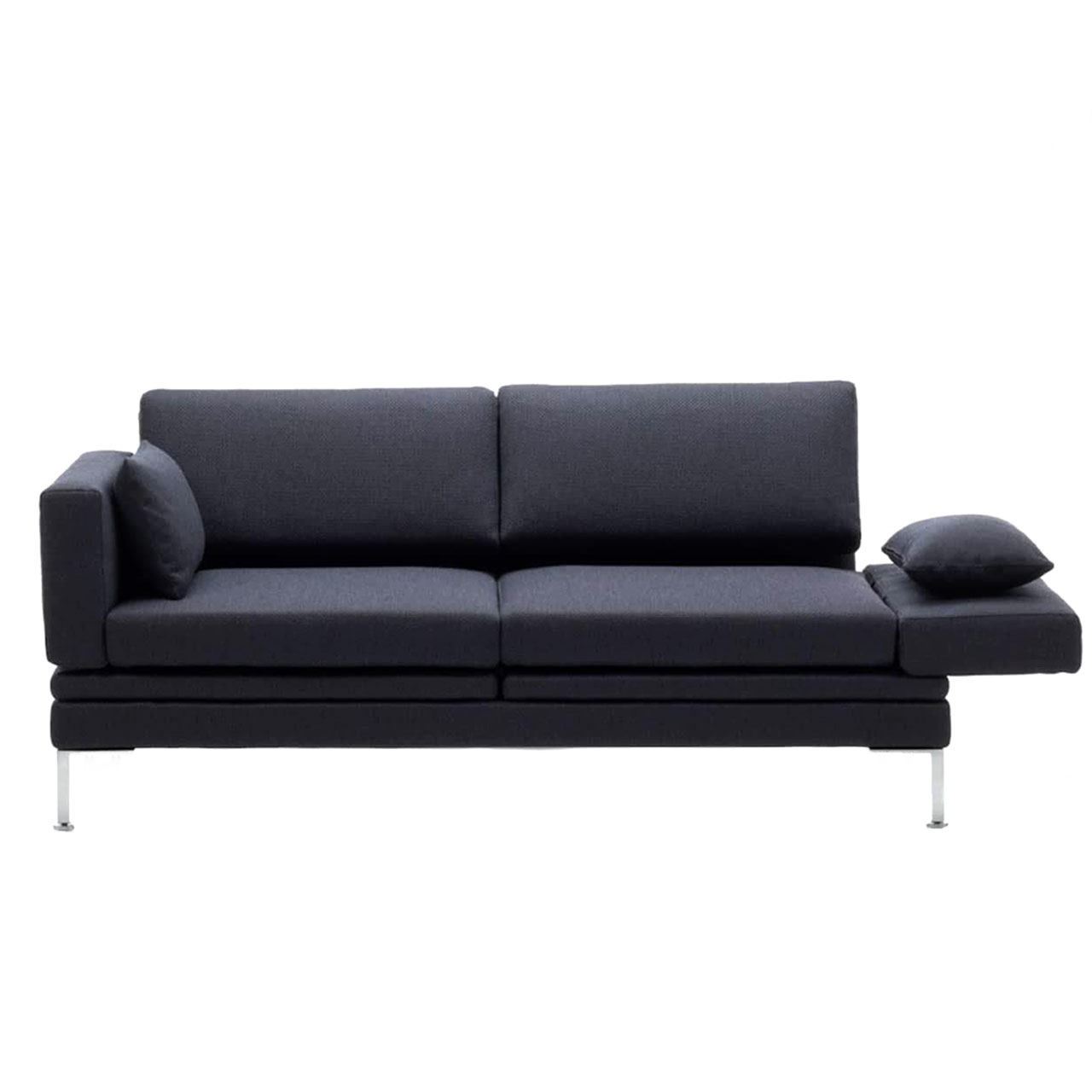 brühl fold out 72214 / 72214 Ein dunkelblaues Sofa mit waagrecht abgeklappter rechter Armlehne.