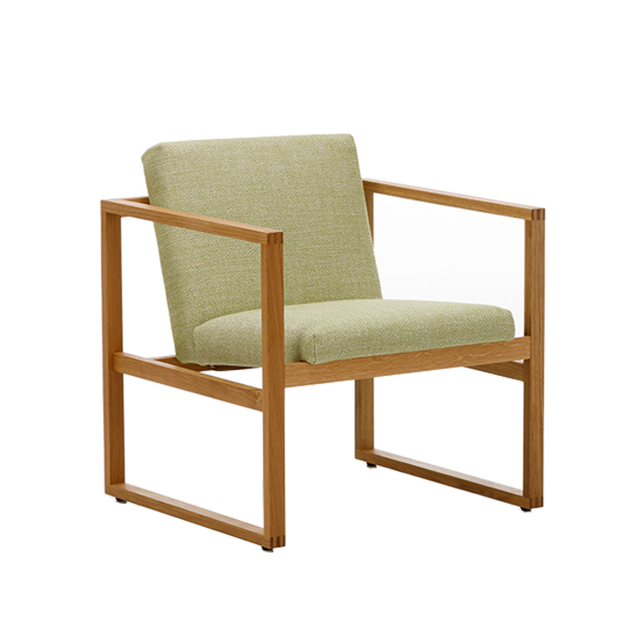 brühl grace wood 68104 Sessel mit limettengrünem Stoffbezug. Das Untergestell ist aus warmem Holz.
